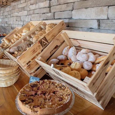 Amenity & Lipno Отель 4*
